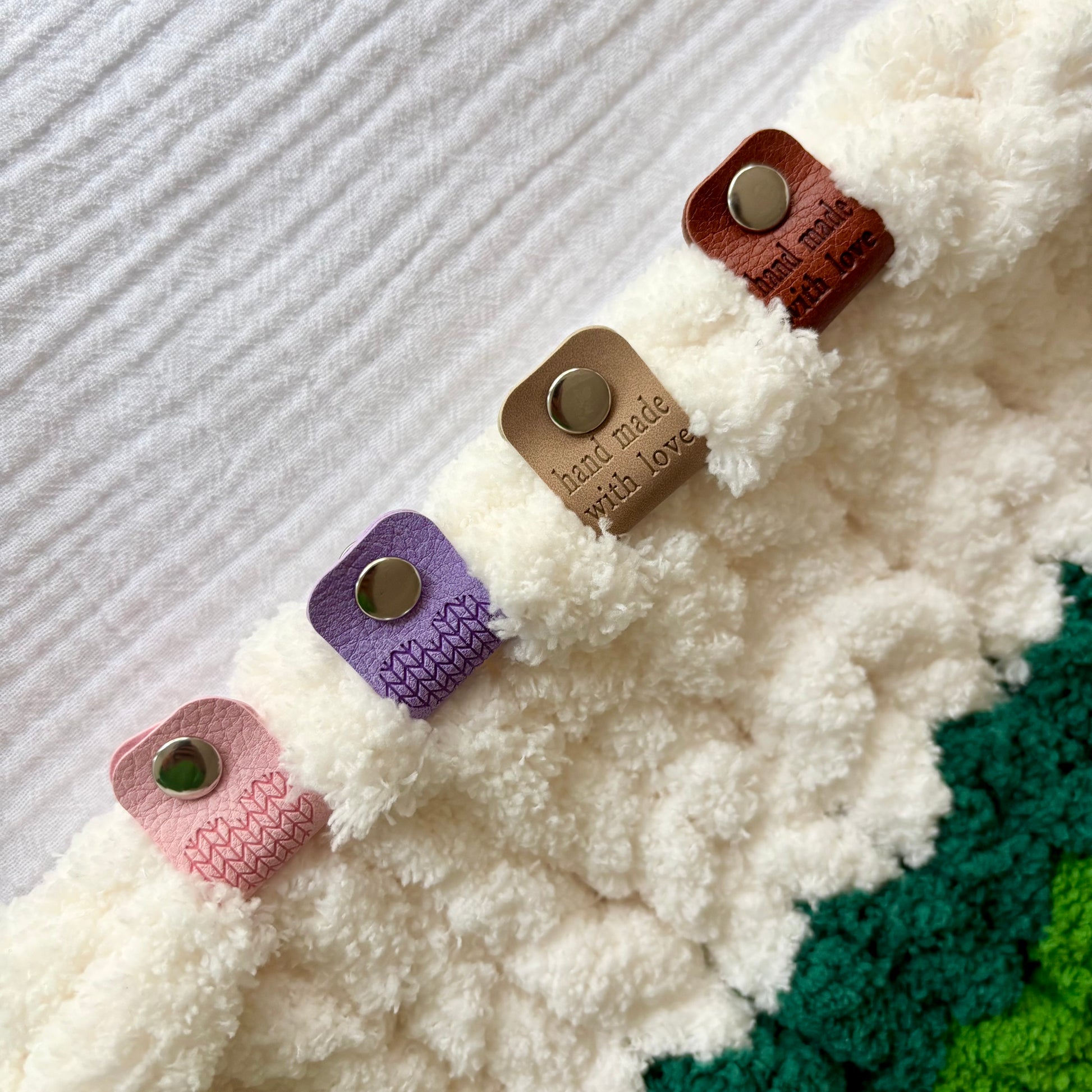 Étiquette de finition en simili cuir