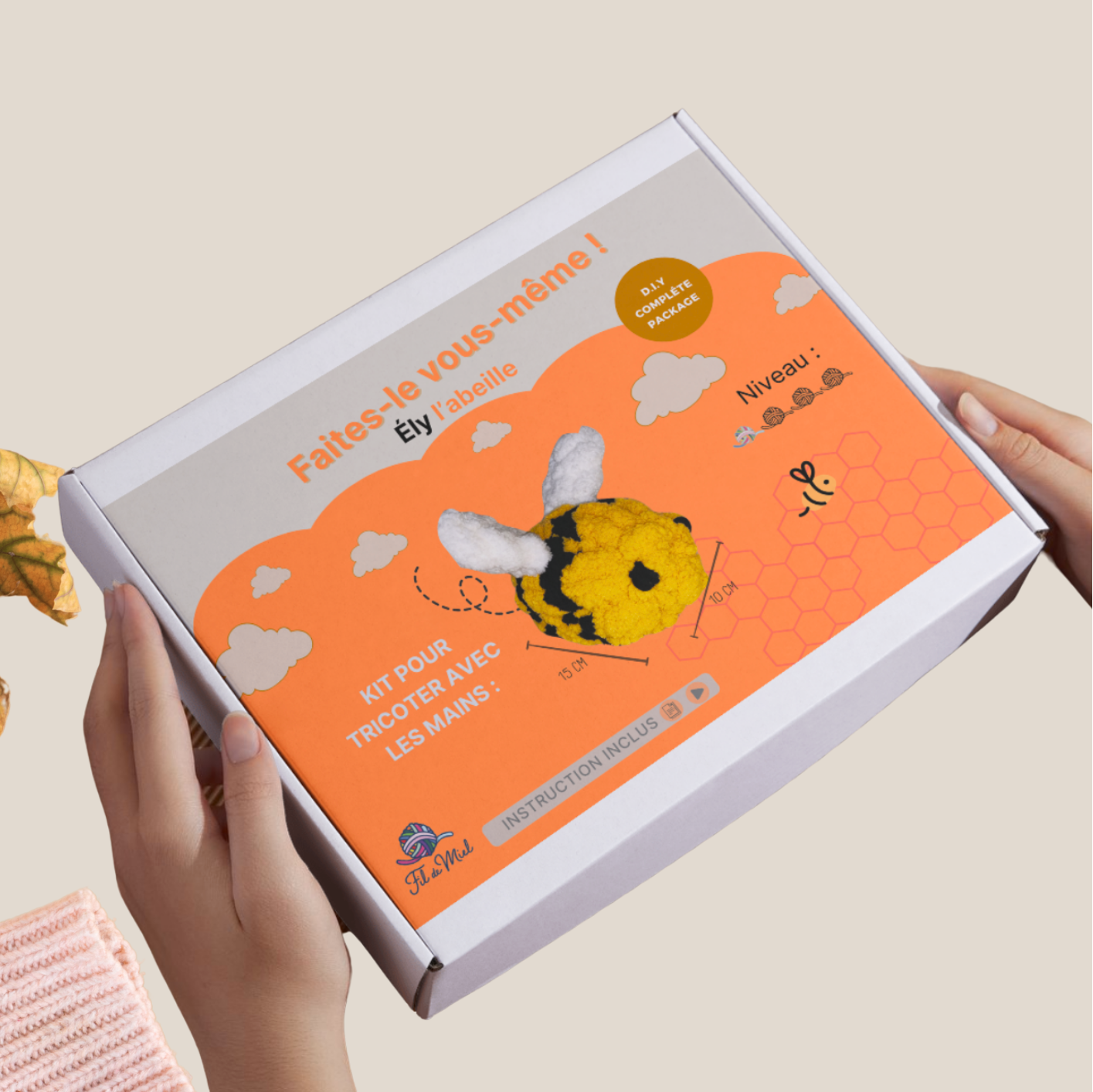 Kit tricot peluche Ély l'Abeille - Création DIY enfant avec laine XXL