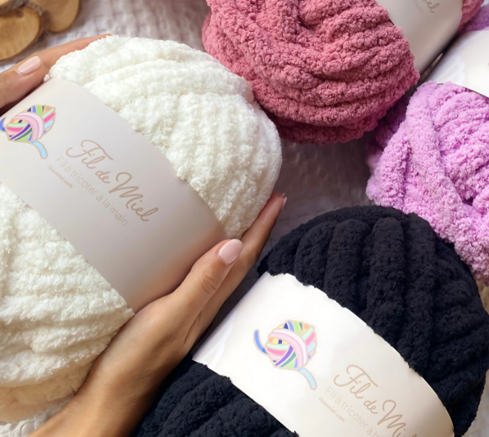 fil à tricoter à la main